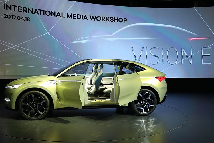 Das fünftürige SUV-Coupé soll bis zu 500 Kilometer rein elektrisch fahren können. (Ampnet)