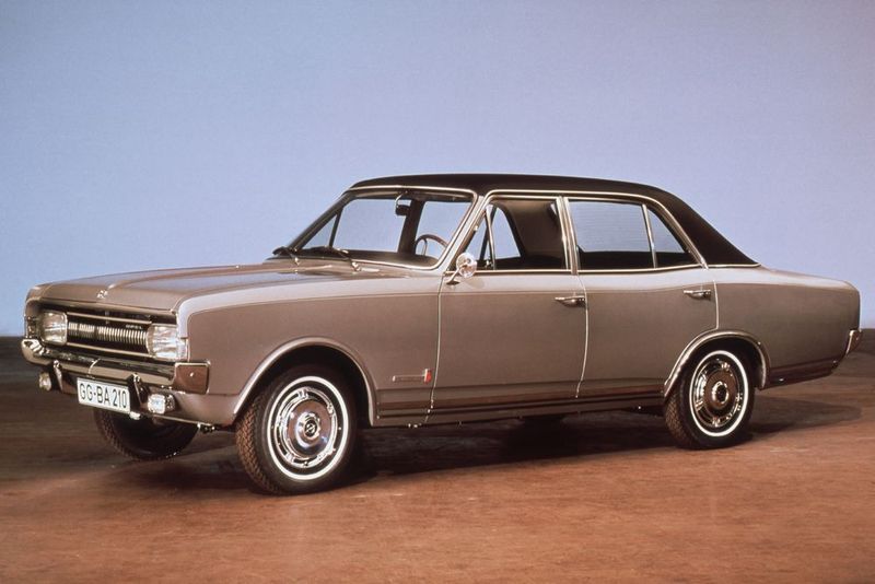Opel Commodore A Limousine viertürig (ab 1967) (Opel)