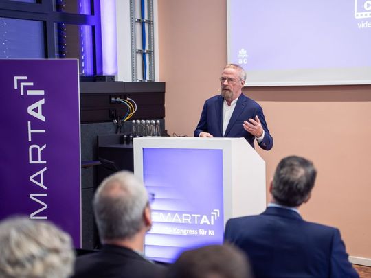 Prof. Hans Uszkoreit (DFKI): Große Chancen für die heimische Industrie durch KI – der Mensch bleibt unersetzbar.(Bild:  VDI Wissensforum)