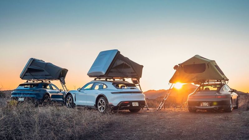 Ein Dachzelt macht aus dem normalen Pkw zumindest für das Wochenende ein Schlafmobil.(Bild:  Porsche)