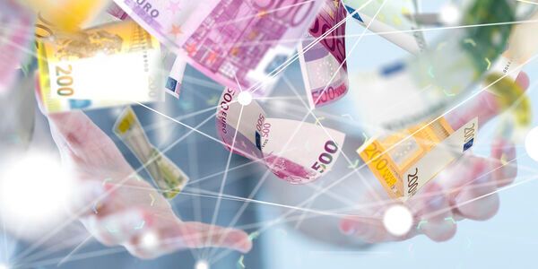 Wieviel verdienen Fach- und Führungskräfte? Je nach Branche, Unternehmensgröße und Funktion gibt es große Unterschiede. (Bild:  ©vegefox.com - stock.adobe.com)