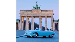 Der Ur-356 von 1948 war die erste Porsche-Kontruktion, die den Namen ihres Erfinders trug. (Porsche)