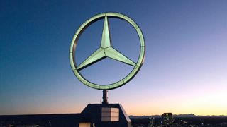 Mercedes hat für die Anleger zuletzt an Strahlkraft eingebüßt. Nun soll die Personaldecke schrumpfen – mithilfe hoher Abfindungen. (Foto: Mercedes-Benz)