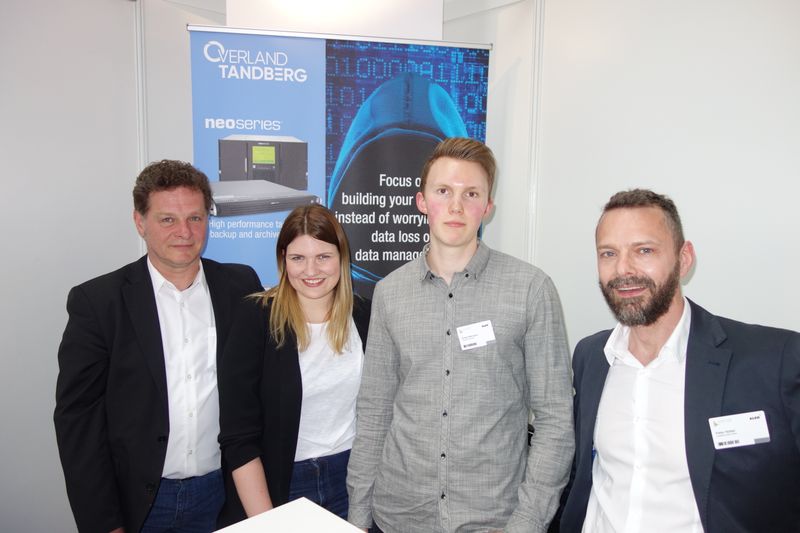 Das Tandberg Data Team (v. l.) Andreas Arndt, Lisa Ludwig, Jonas Wiemann, und Peter Nöttel. (Bild: IT-BUSINESS)