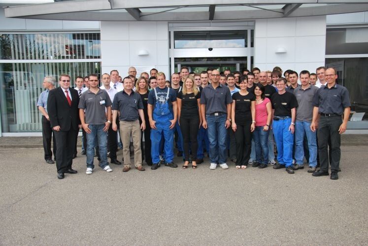 Die Mitarbeiter des Autohauses Weeber freuen sich darüber, zu den zehn besten Servicebetrieben Deutschlands zu gehören. (Archiv)