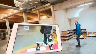 Dank Virtual Reality (VR) lassen sich geplante Anlagen im realen Maßstab darstellen und können direkt im Raum erlebt werden. (Bild: Aero-Lift)