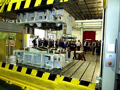 Illustre Gesellschaft aus Deutschlands Automobilszene bei Allgaier in Uhingen. (Archiv: Vogel Business Media)