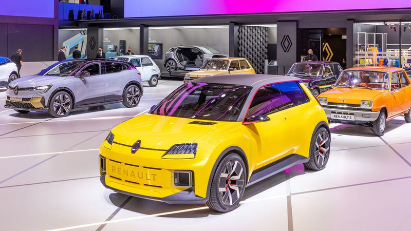Ein wichtiger Elektroaufschlag erfolgt in der zweiten Jahreshälfte 2023 mit dem Debüt des Serien-R5, eine knackig designte Hommage an den legendären Kleinwagen aus den 70ern. (Bild: copyright obligatoire:olivier MARTIN GAMBIER)