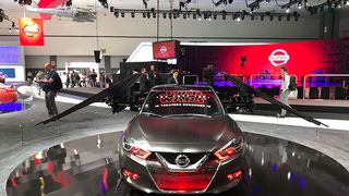 Über die tatsächliche Flugfähigkeit der Star Wars Sondermodelle, die Nissan auf der Los Angeles Auto-Show präsentierte, ist nichts bekannt.  (Bild: Grundhoff)
