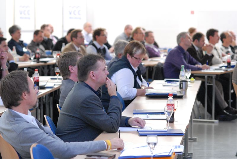 Impressionen vom Pumpen- und Schüttgutforum 2011.  Aktuelle Informationen zum PuS-Forum am 23./24. Oktober 2012: • Offizielle Seite • Gesamtprogramm (PDF) • Anmeldung (Bild: PROCESS)