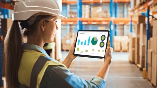 Composing „PSIwms“ Dashboard Wareneingang.(Bild:  Gorodenkoff/Adobe Stock/edit by PSI)