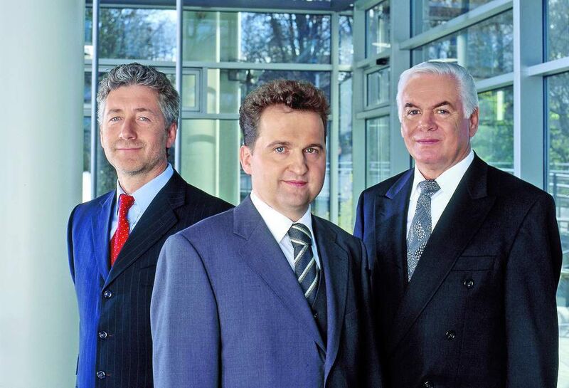DNS-Gründer und Board of Directors nach dem Managemet Buy Out im Jahr 1999 (v.l.): Manfred Moullion, Kurt Schöffer und Helmut Schmitt. (Archiv: Vogel Business Media)