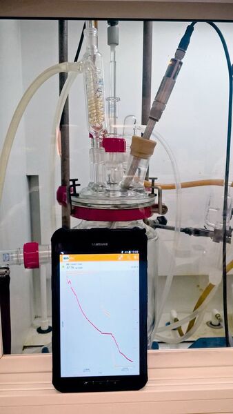 Optical dissolved oxygen sensor in hazardous areas optimizes production of sensitive agents (Hamilton)
