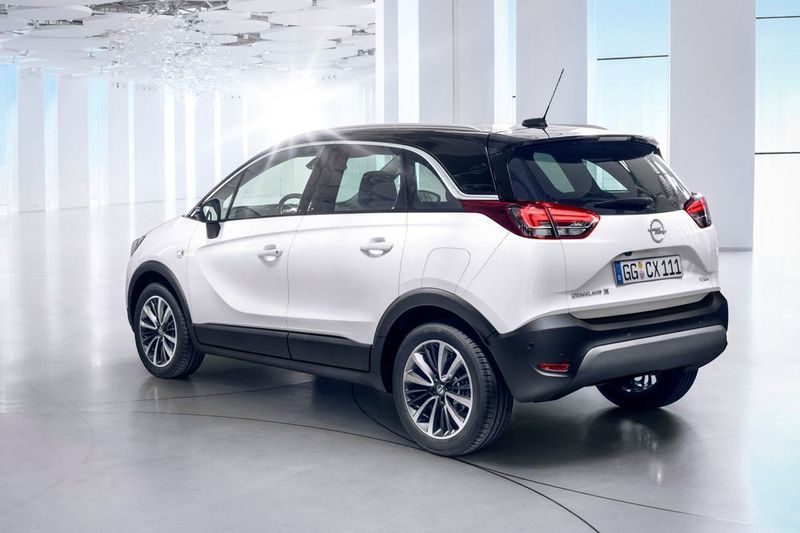 Premiere bei den Rüsselsheimern feiert eine Panorama-Rückfahrkamera mit 180-Grad-Blickwinkel. (Opel)