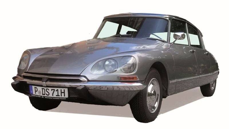 2. Preis:  Die Citroën DS 21 war wohl kein anderes Modell in der Geschichte des Automobils dermaßen seiner Zeit voraus und gleichzeitig so vernünftig wie die DS, „die Göttin“: Hydropneumatik verhalf schon 1955 dem Wagen zu erstaunlichem Federungskomfort, zu Servolenkung, automatischer Kupplung und Hochdruckbremse. Sie war das erste Großserienauto mit Scheibenbremsen. Ihr 4 Zylinder-Reihenmotor mit 120 PS aus 2160 ccm bringt die DS auf eine Höchstgeschwindigkeit von 185 km/h. Die Citroën DS wurde aufwendig restauriert und ist mit ihrer komfortablen Lederinnenausstattung und der Halbautomatik ein perfekter Reisewagen auch für lange Strecken. Gespendet von Günther Jauch. (Bild: Lebenshilfe Gießen)