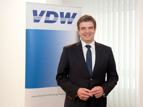 „Wir erwartet für 2016 einen moderaten Zuwachs von 1 Prozent“, sagt Dr. Heinz-Jürgen Prokop, Vorsitzender des VDW (Verein Deutscher Werkzeugmaschinenfabriken) (Bild: VDW)