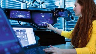 Wie andere Hersteller entwickelt auch Mercedes eine eigene Software fürs Auto. (Bild: Mercedes-Benz)