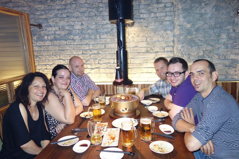 (v. l.) Tanja Knahn, Cherry, Katharina Jung, Jan-Paul-Meier, Christian Joppien und Martin Wechterowicz, be quiet, und Michael Schmidt, Cherry (Bild: IT-BUSINESS)