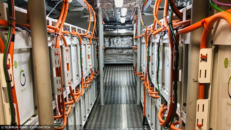 Blick in den Akkuraum der ELEKTRA.  (Bild: Spereiter)