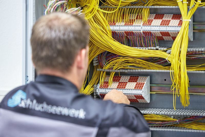 Der Umbau der Rangierverteiler wird in Eigenregie durch die Instandhaltung Elektro der Schluchseewerk AG durchgeführt. (Phoenix Contact)
