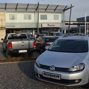 Selbstbewusst steht der Volkswagen-Bau auf dem Rosiergelände. (Archiv: Vogel Business Media)