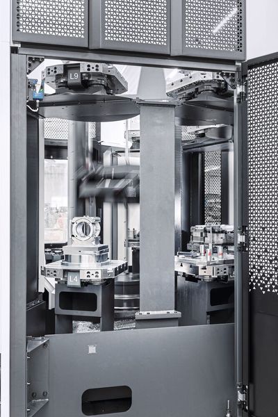 Dank des RPS 12 mit 12 Paletten wird die DMC 65 H Monoblock über mehrere Stunden optimal ausgelastet. Das Rüsten erfolgt hauptzeitparallel. (Bild: DMG Mori)