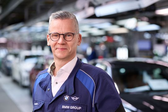 Peter Weber leitet das BMW-Fahrzeugwerk München.(Bild:  Rainer Haeckl)