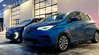 Der ADAC hat E-Autos in den Frost gestellt. (Bild: ADAC)