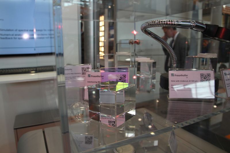Diverse Ausstellungsstücke vom Fraunhofer ILT... (Bild: Königsreuther)