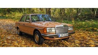 Der Mercedes W123 gehört zu den beliebtesten Oldtimern in Deutschland. Wir fuhren einen 280 E der ersten Serie. (SP-X/Patrick Broich)