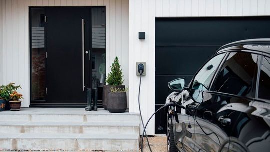 Die Wallbox steht in insgesamt sechs Farben zur Auswahl. (Bild:  Zaptec)