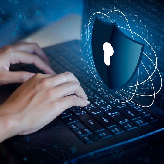 Wie schützen sich Unternehmen vor Hackerangriffen?(Bild:  sarayut_sy - stock.adobe.com)