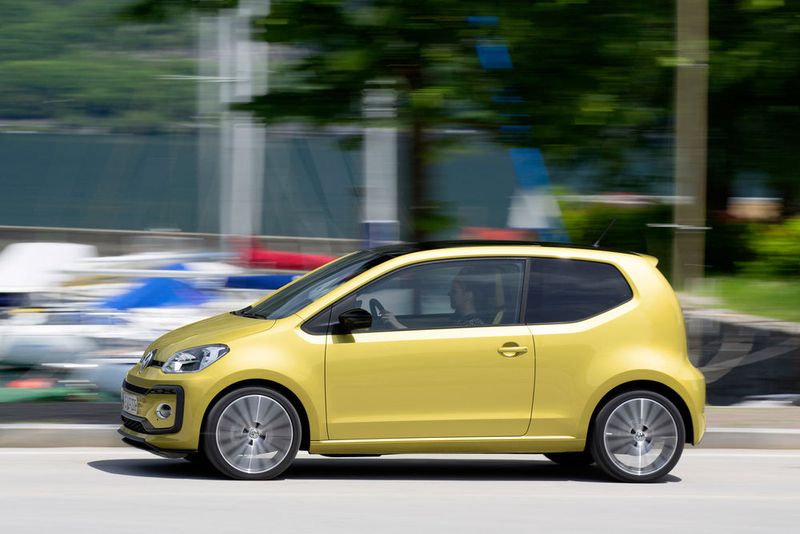 Bei der Marke VW schließlich führen die CNG-Modelle das Kürzel TGI – mit Außnahme des Up. Beim kleinsten VW-Modell heißt die Erdgasvariante Eco und fährt mit einem 1,0-Liter-Motor mit 50 kW/68 PS – Max. Drehmoment: 90 Nm – Tanks: 11 kg CNG, 10 Liter Benzin – Kombinierter NEFZ-Verbrauch: 2,9 kg/100 km – CO2-Emissionen (mit CNG): 82 g/km. (Bild: Volkswagen)