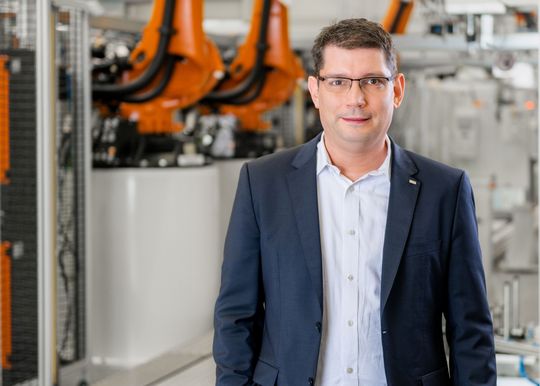 Timo Heil ist Europachef der Anlagenbausparte der Kuka Group.(Bild:  Kuka)