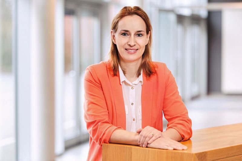 Babette Bell, Head of Cluster und Messeleiterin der all about electronic solutions: «Elektronische Produkte entstehen heute in immer stärker vernetzten Entwicklungsprozessen. Unternehmen brauchen dafür die richtigen Partner zur richtigen Zeit. Mit der all about electronic solutions schaffen wir regionale Treffpunkte, an denen Entwickler, Technologieanbieter und Engineering-Partner entlang des gesamten Entwicklungsprozesses zusammenkommen.» (Bild: Easyfairs)