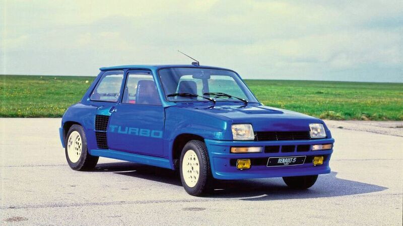 Der Renault 5 Turbo wurde im März 1980 vorgestellt. Es wurden nur insgesamt 4.870 Stück produziert, davon 1.690 Turbo 1 und 3.180 Turbo 2. Kein Wunder: Schließlich kostete der kleine Franzose mit anfangs 44.600 DM so viele wie eine Mercedes-S-Klasse. (Renault)