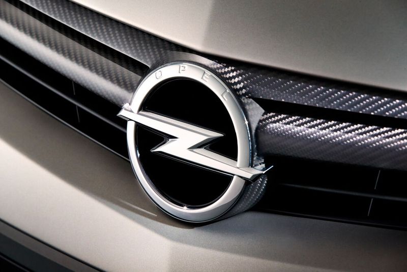 Opel hat neue Programmfunktionen entwickelt, um den Stickoxid-Ausstoß von ausgewählten Diesel-Fahrzeugen zu senken.(Bild:  Opel)
