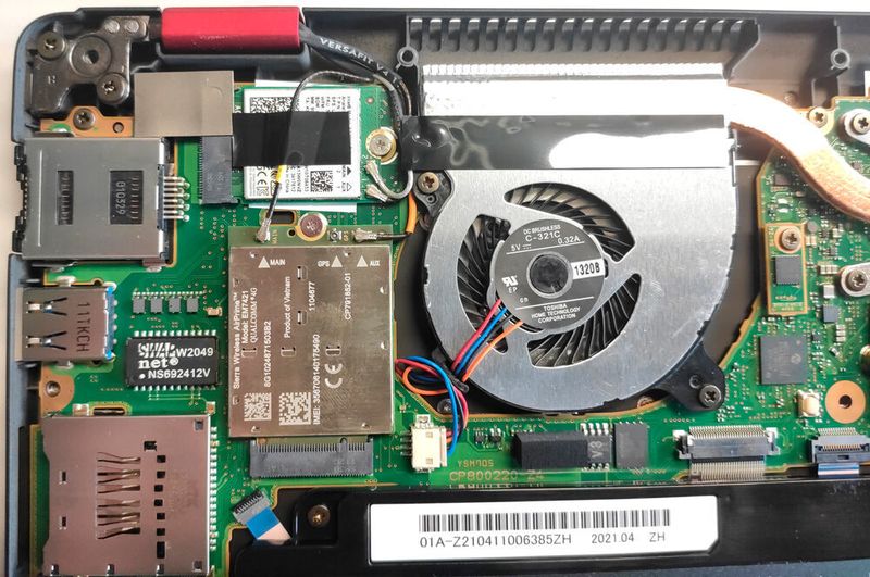 Das Lifebook bietet nicht nur ein schnelles WLAN-Modul, sondern zusätzlich noch ein LTE-Modem. (Vogel IT-Medien)