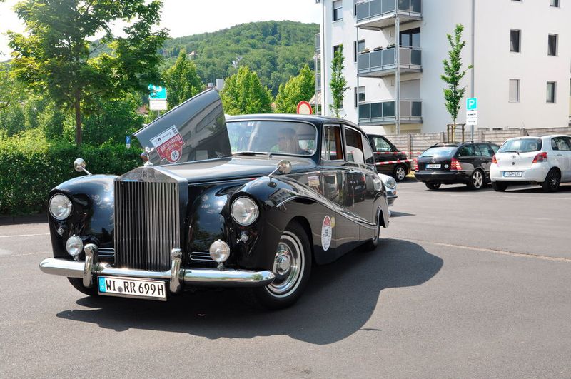  Egal ob mit einem Rolls-Royce Hooper Coach aus dem Jahr 1957 … (Grimm)