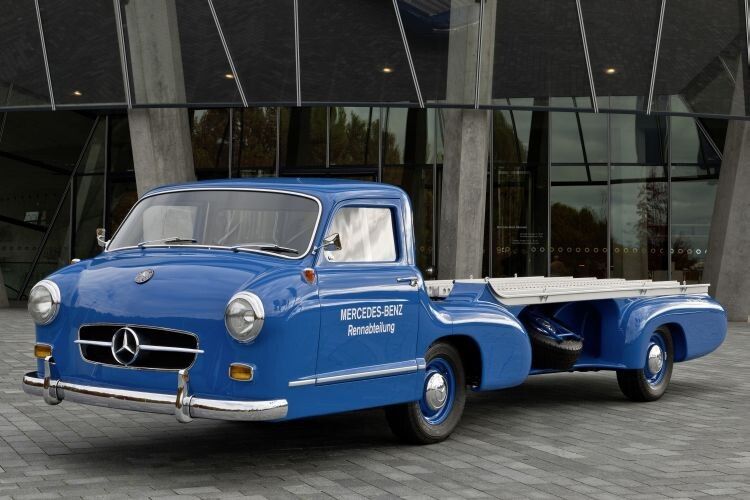 ...um 2001 als authentischer Nachbau seine Wiederauferstehung zu feiern. (Foto: Daimler)