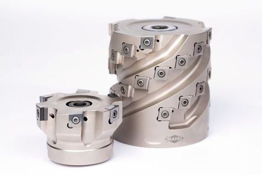 Die neuen Eckfräser und Walzenstirnfräser der «Neomill-Alu-Rough»-Baureihe stehen für eine stabile Schruppbearbeitung von Aluminiumgussbauteilen auch bei hohen Zeitspanvolumina.(Bild:  Mapal)