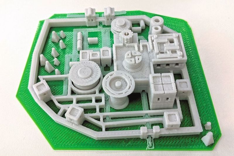 Fans der Fernsehserie Game of Thrones werden in diesem Dualfarbendruck vielleicht die Burg „Winterfell“ erkennen. 3D-gedruckt hat Hage3D das Modell 2019 nach einer Vorlage von damm301 (thingiverse.com). (Hage3D)