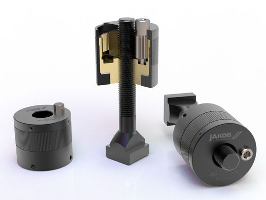 Mit dieser neuen MDA-Kraftspannmutter bietet Jakob Antriebstechnik die neueste Version an. Sie ist für Gewindegrößen zwischen M12 und M48 ausgelegt und gilt als sehr robust. Den geringen manuellen Bedienaufwand verstärkt die innere Mechanik bis hin zu 180 Kilonewton Spannkraft.(Bild:  Jakob Antriebstechnik)