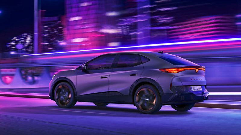 Insgesamt ist der Tavascan sportlich-kantig geschnitten. (Bild: Seat)