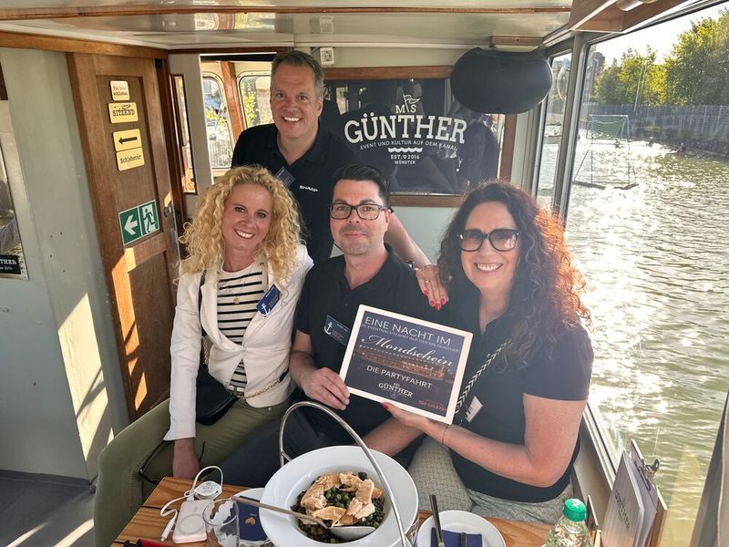 Das NEC-Sharp-Team hat sich bestens auf die Fahrt vorbereitet. (Bild: Vogel IT-Medien)