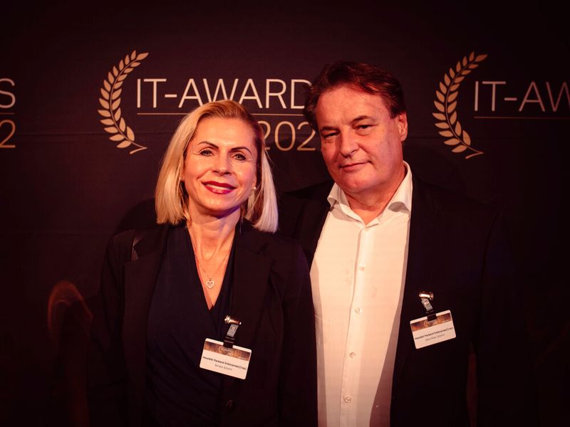 Für Hewlett Packard Enterprise (Cray) steht das Ehepaar Renat und Hans-Peter Scherm vor der Kamera. (Bild: krassevideos.de / VIT)