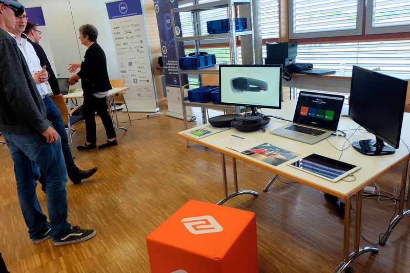 Die Eikona-Gruppe aus Volkach präsentierte unter anderem Lösungen für die Logistik. (Bild: Schreier)