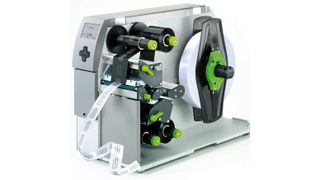 Der Etikettendrucker XD4M ist mit einem 300 mm großen Abwickler für Materialrollen ausgestattet. Dadurch muss weniger oft Material nachgelegt werden. Bild: Cab (Archiv: Vogel Business Media)