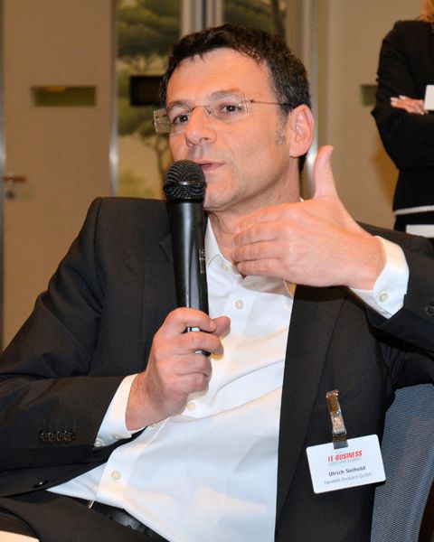 Die Best Practices sorgten im Teilnehmerkreis für spannende Diskussionen und Wortmeldungen: Ulrich Seibold, Geschäftsbereichsleiter Vertriebspartnerorganisation Enterprise Group Deutschland, Hewlett-Packard GmbH (Bild: IT-BUSINESS)