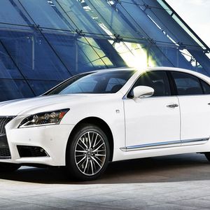 Der neue Lexus LS kommt am 2. Februar auf den deutschen Markt. Die Preisspanne des Oberklasse-Flaggschiffs reicht von 92.800 bis 137.200 Euro.